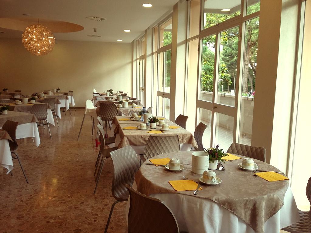 Hotel Condor Milano Marittima Exterior photo