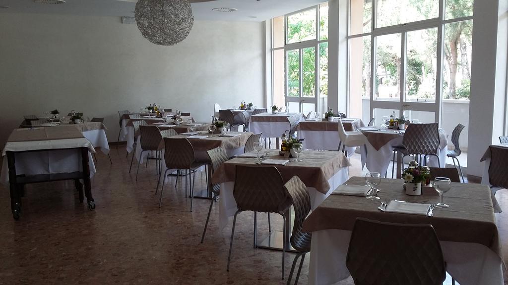 Hotel Condor Milano Marittima Exterior photo