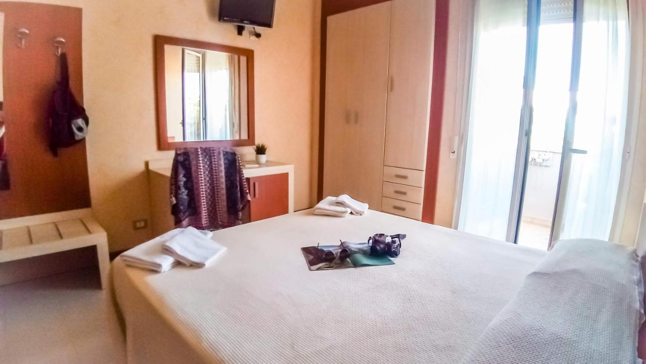 Hotel Condor Milano Marittima Exterior photo